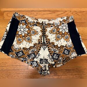 CLEOBELLA Floral Micro Shorts Boho Festival Zip Front Black Ivory Orange Size Sm